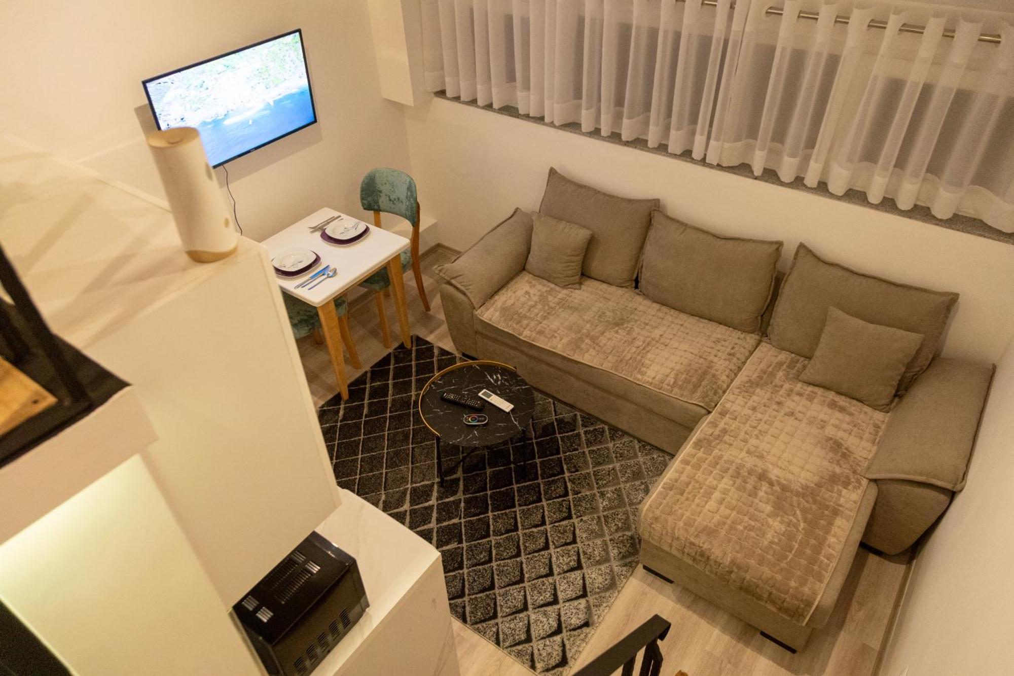 Cozy Loft-Blloku Downtown Hotel Tirana Exterior photo